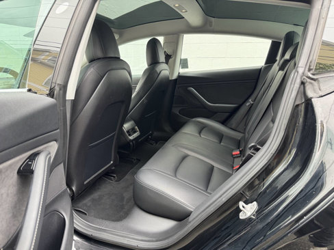 Used 2018 Tesla Model 3 Mid Range image 25