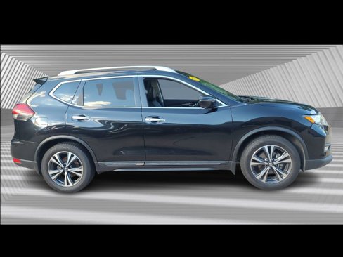 Used 2017 Nissan Rogue SL w/ SL Premium Package image 3