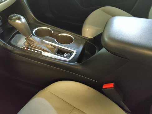Used 2019 Chevrolet Equinox LS image 26