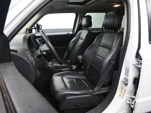 Used 2015 Jeep Patriot High Altitude image 17