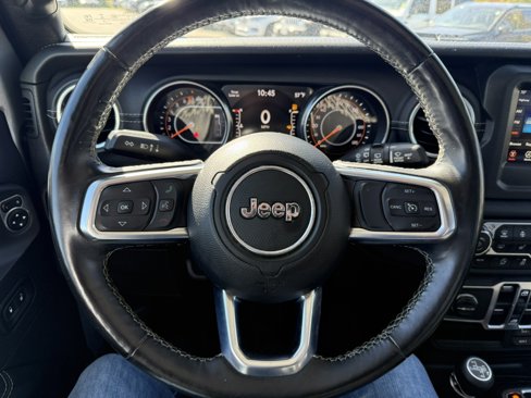 Used 2018 Jeep Wrangler Unlimited Sahara w/ Dual Top Group image 13