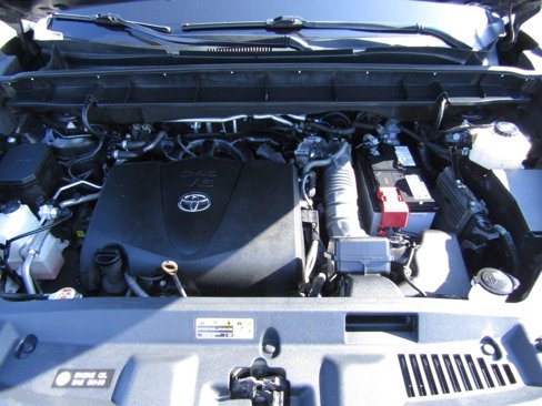 Used 2021 Toyota Highlander XLE image 38