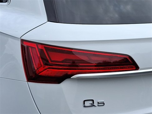 Certified 2022 Audi Q5 2.0T Premium Plus w/ Premium Plus Package image 10