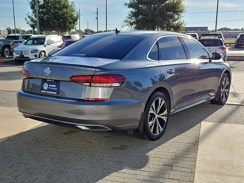 Used 2022 Volkswagen Passat 2.0T SE image 3