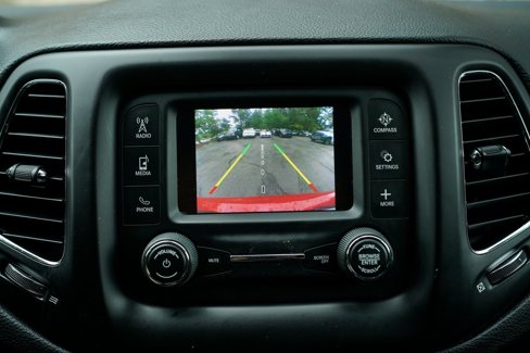 Used 2018 Jeep Compass Latitude image 28