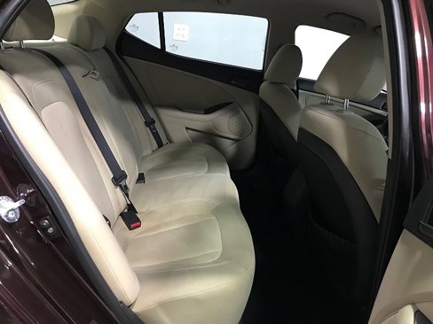 Used 2011 Kia Optima LX w/ Convenience Pkg image 17