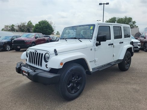Used 2015 Jeep Wrangler Unlimited Sahara image 5