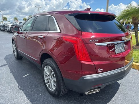 Used 2018 Cadillac XT5 Luxury w/ Driver Awareness Package image 4