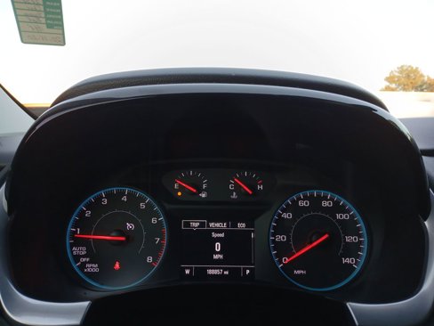 Used 2020 Chevrolet Traverse LS image 11