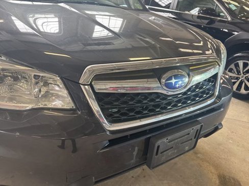Used 2016 Subaru Forester 2.5i Premium image 3
