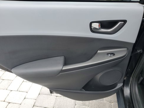 Used 2020 Hyundai Kona Ultimate image 11
