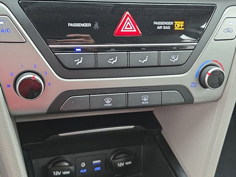 Used 2018 Hyundai Elantra SE w/ SE Connectivity Package 04 image 22