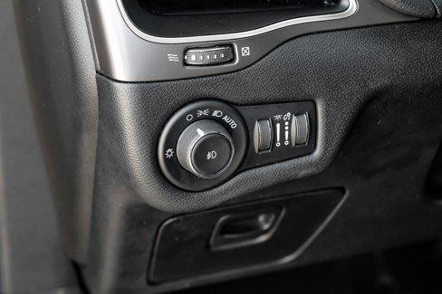 Used 2019 Jeep Cherokee Latitude Plus image 35