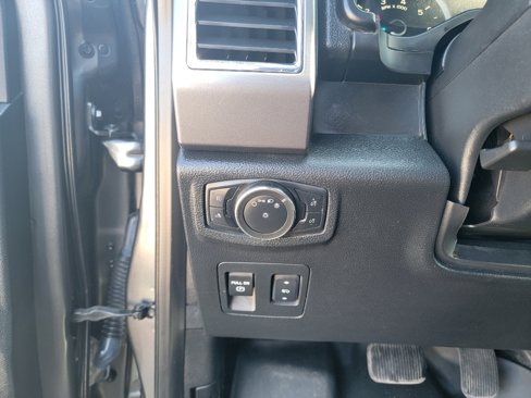 Used 2016 Ford F150 XLT w/ Equipment Group 301A Mid image 15