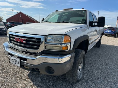 Used 2004 GMC Sierra 2500 SLE w/ Heavy-Duty Power Package image 4