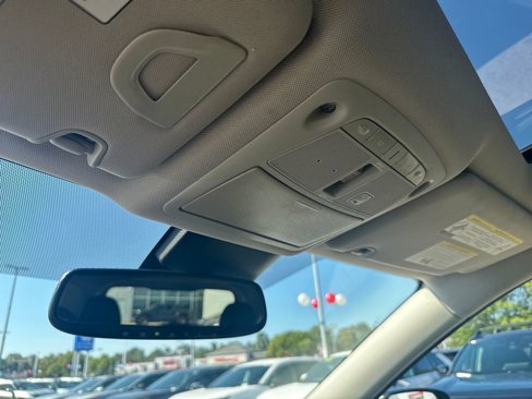 Used 2018 Nissan Rogue SL w/ Premium Package image 30