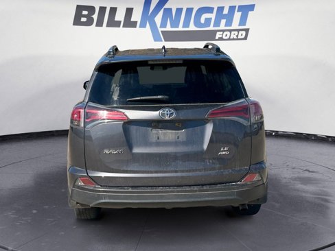 Used 2017 Toyota RAV4 LE image 4
