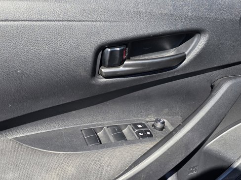 Used 2024 Toyota Corolla LE image 28