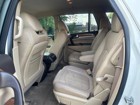 Used 2011 Buick Enclave CXL image 11