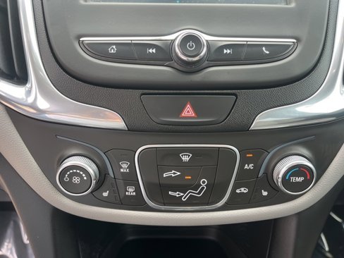 Used 2018 Chevrolet Equinox LS image 27