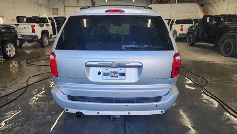 Used 2007 Chrysler Town & Country Touring w/ Trailer Tow Prep Group image 5