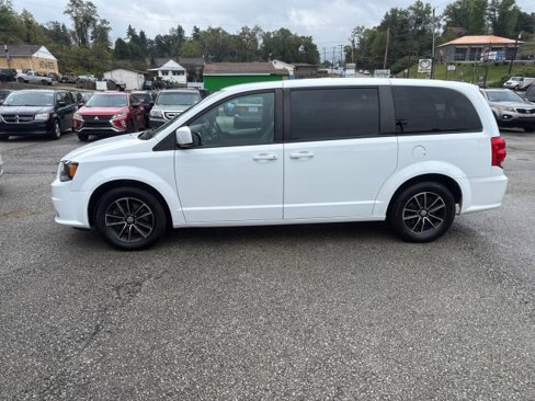 Used 2019 Dodge Grand Caravan GT image 2