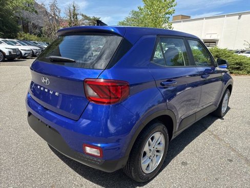 Certified 2022 Hyundai Venue SE w/ Cargo Package image 15