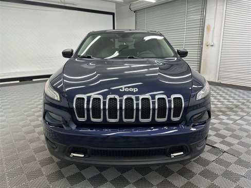 Used 2014 Jeep Cherokee Sport image 8