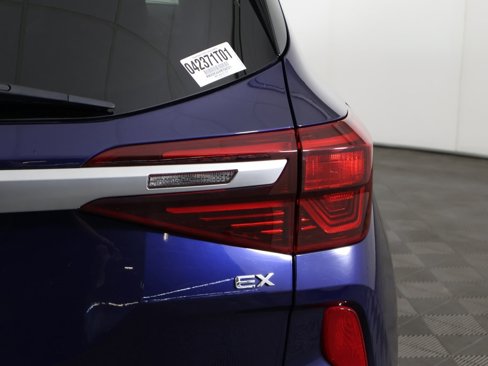 Used 2021 Kia Seltos EX image 16