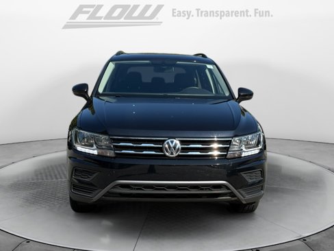Used 2020 Volkswagen Tiguan SE w/ Panoramic Sunroof Package image 1