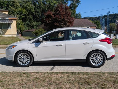 Used 2018 Ford Focus Electric Hatchback image 7