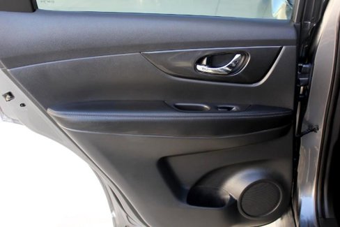 Used 2018 Nissan Rogue S image 12