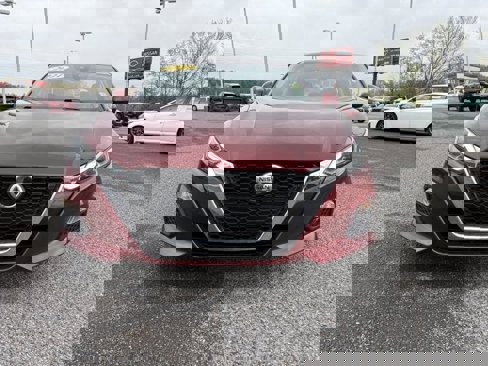 Used 2021 Nissan Altima 2.5 SV image 2