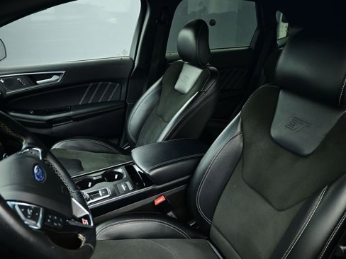 Used 2019 Ford Edge ST w/ Cold Weather Package image 13