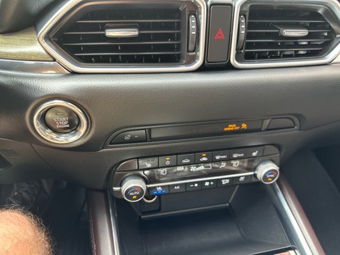 Used 2021 MAZDA CX-5 Signature image 17