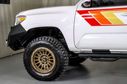 Used 2019 Toyota Tacoma SR w/ SR Convenience Package image 12