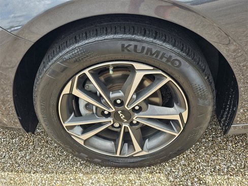 Used 2023 Kia Forte LXS image 22