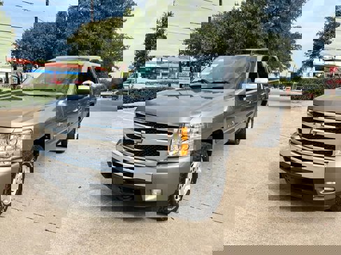 Used 2009 Chevrolet Silverado 1500 LT w/ Texas Edition image 1