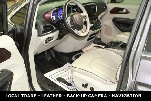 Used 2017 Chrysler Pacifica Limited image 14