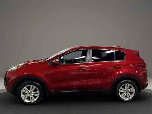 Used 2019 Kia Sportage LX image 2