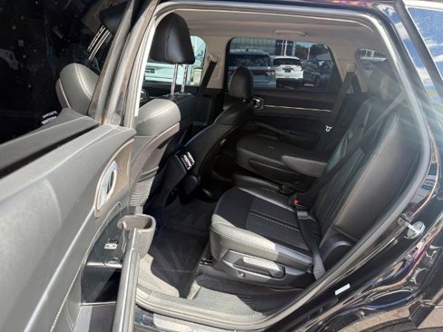 Used 2021 Kia Sorento SX image 18
