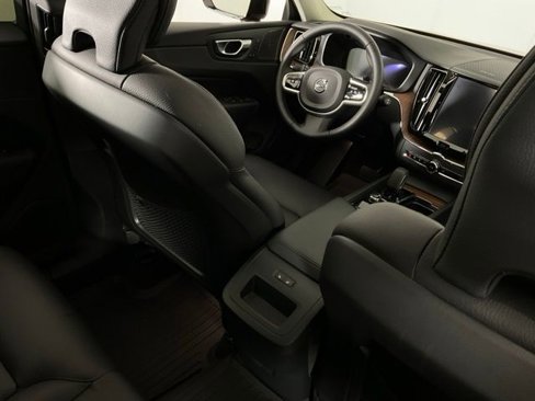 Certified 2024 Volvo XC60 B5 Plus w/ Protection Package Premier image 31