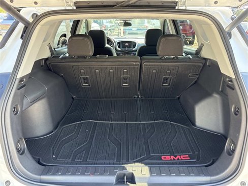 Used 2022 GMC Terrain SLE w/ Driver Convenience Package image 12