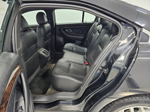 Used 2014 Ford Taurus Limited image 3
