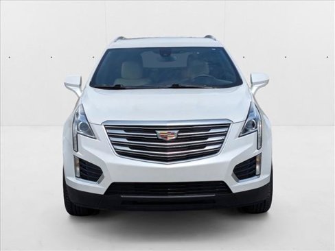 Used 2018 Cadillac XT5 FWD image 2