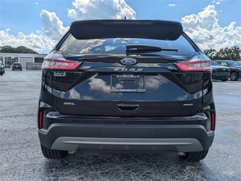 Used 2024 Ford Edge SEL image 7