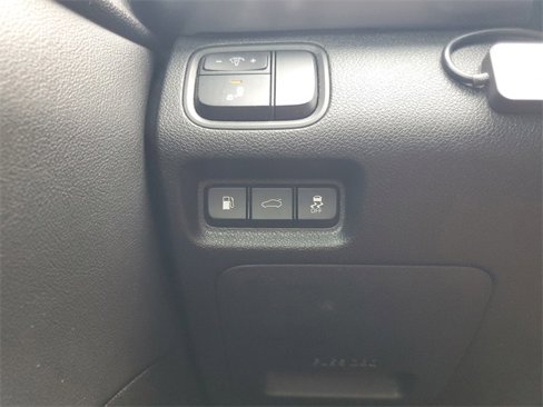 Certified 2020 Kia Optima S image 25