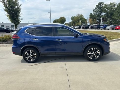 Used 2020 Nissan Rogue SV w/ Premium Package image 12