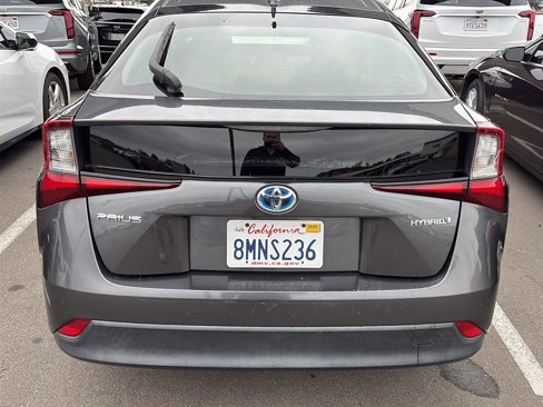 Used 2019 Toyota Prius LE image 3