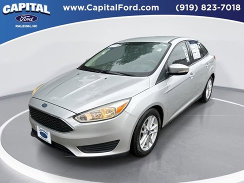 Certified 2017 Ford Focus SE image 1